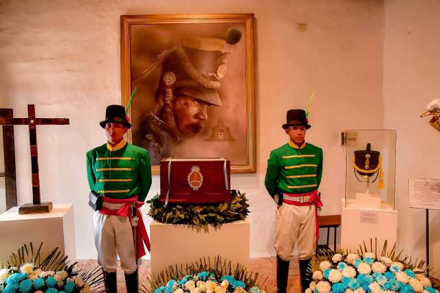 Los restos del Sargento Cabral quedaron en Saladas en un emotivo acto junto a Villarruel y Valdés